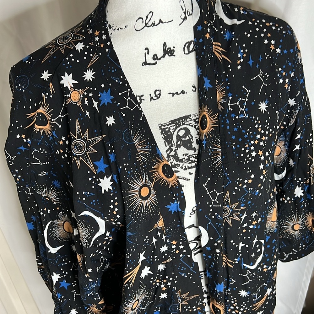 Celestial black Robe - Picture 2 of 9